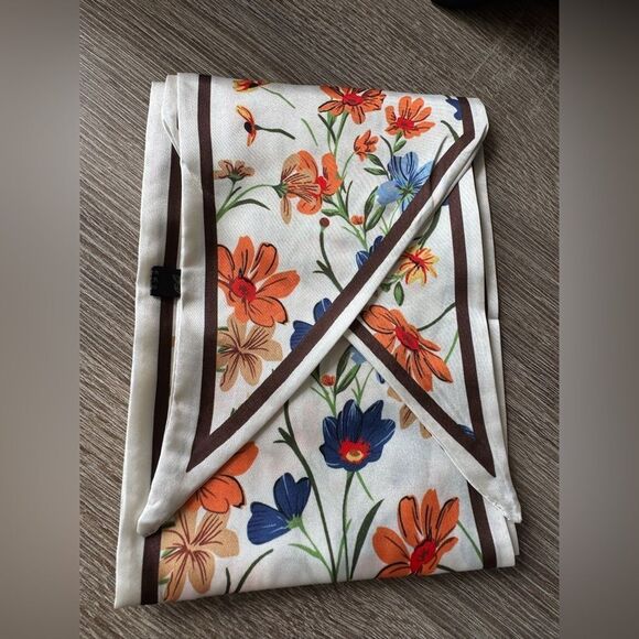 Floral Scarf A1215 - Picture 3 of 3